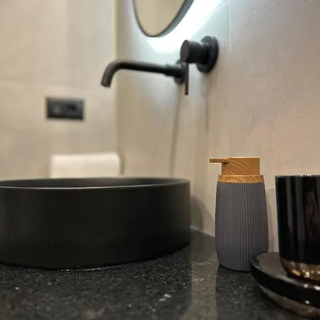 Отель Agate Self Check In