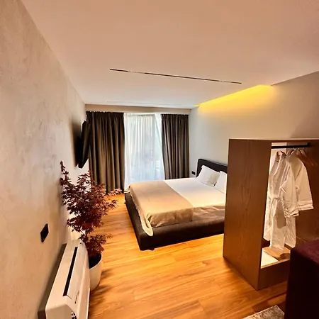 Agate * ティラナ