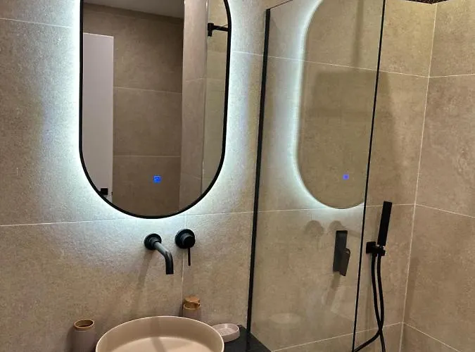 Agate فندق تيرانا