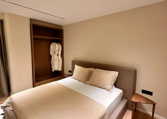 Agate فندق تيرانا